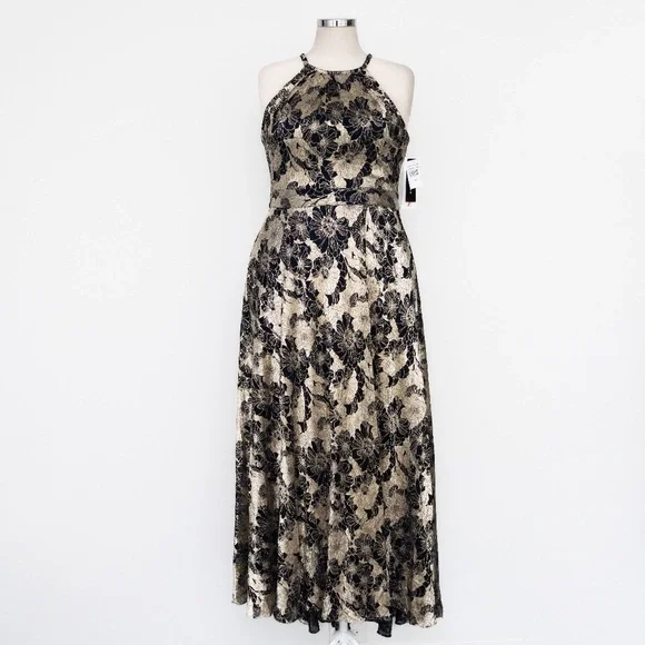 Betsy & Adam. Layla Halter Top Foil Print Gown. - www.joarbit.com Betsy & Adam. Layla Halter Top Foil Print Gown. - www.joarbit.com